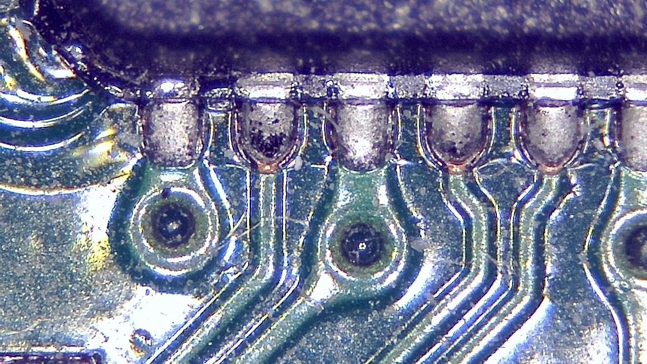 Inspektion von Leiterplatten und Elektronik Mikroskopisches Beispielbild 8