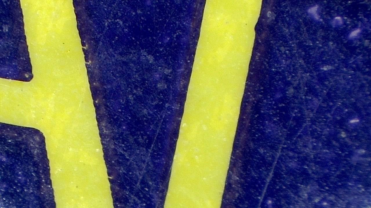 Druckinspektion und Oberflächenqualitätskontrolle Mikroskopisches Beispielbild 3