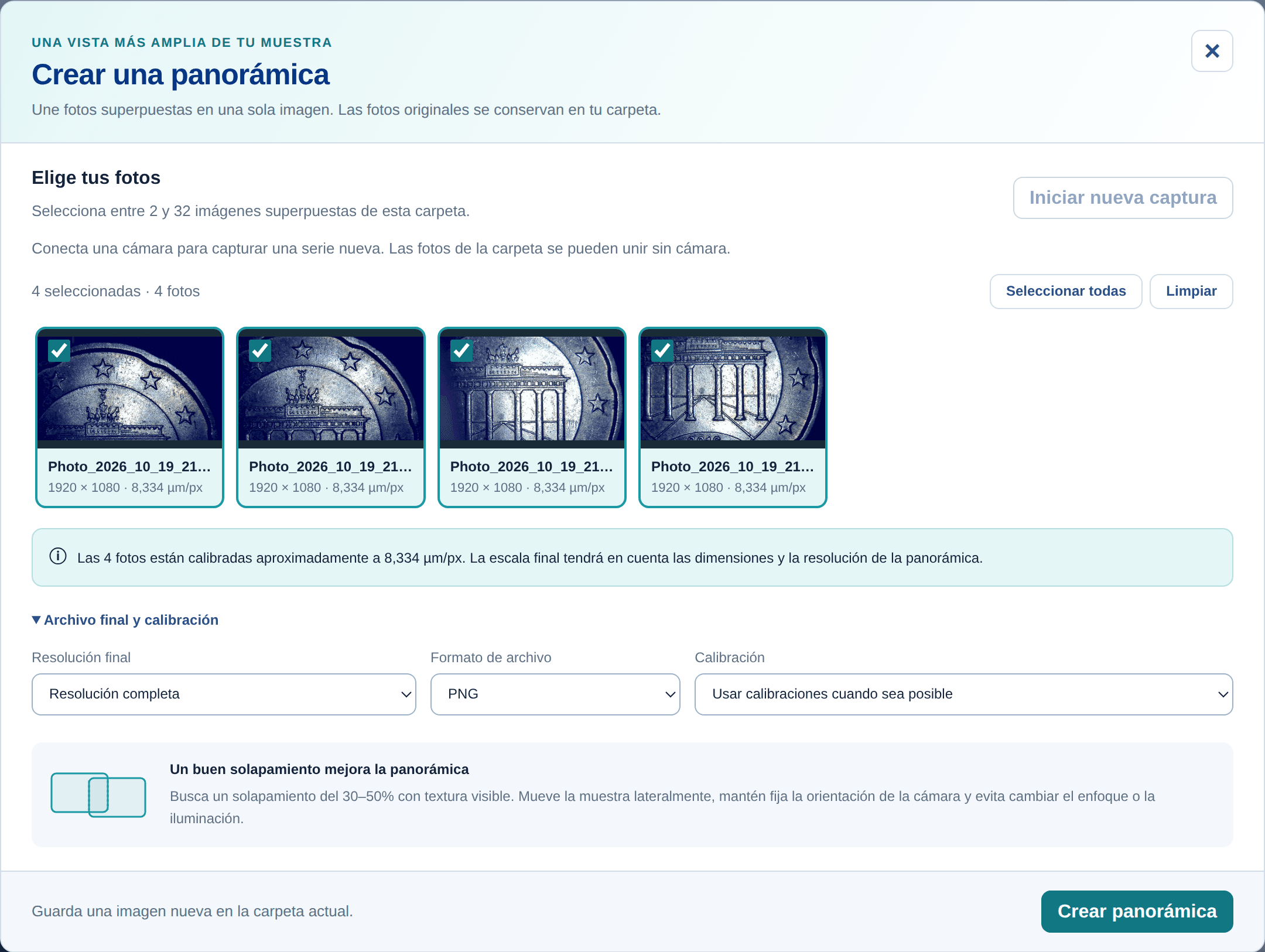 Diálogo de panorámica de G-Scope con cuatro fotos de microscopio de una moneda seleccionadas, calibración física coincidente y opciones de salida
